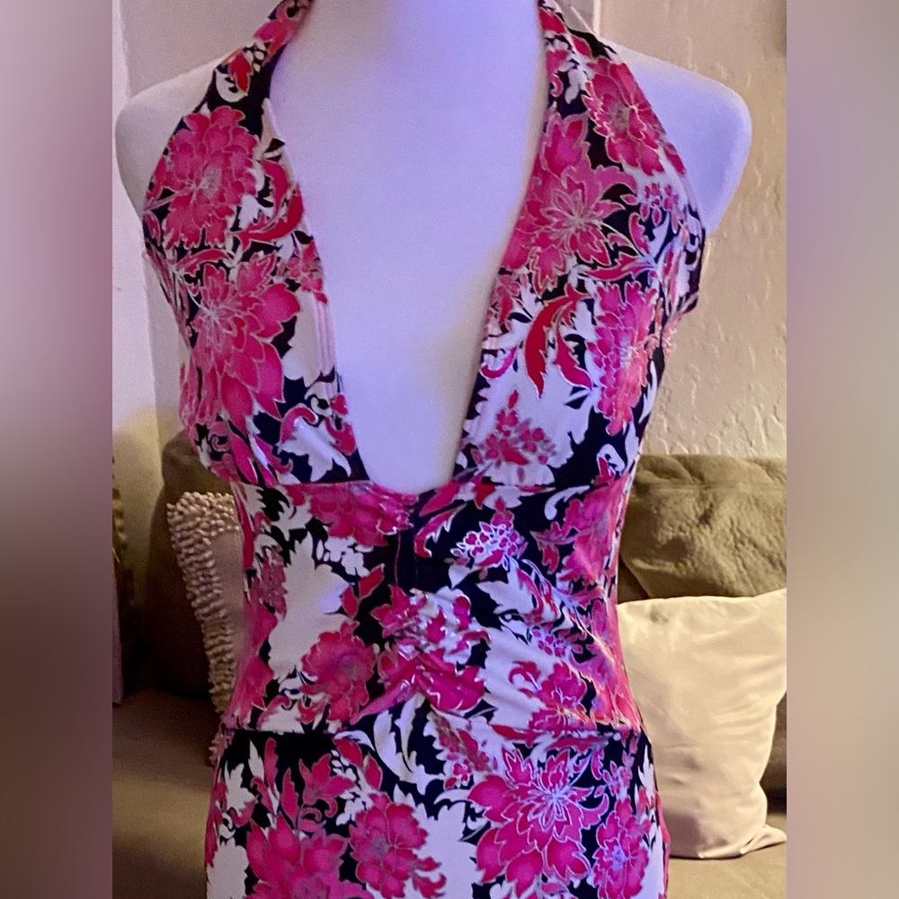 Elegant Pink Floral Halter Designer Dress 🌺 - Picture 2 of 11